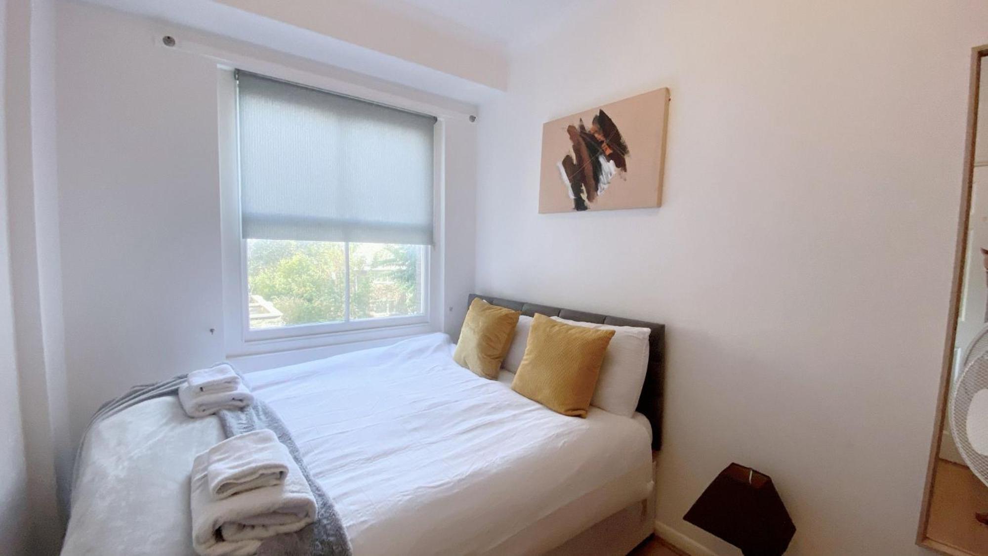 Uk Chaps Retreat: 2 Bedroom - 2Bathroom Apartment Лондон Екстер'єр фото