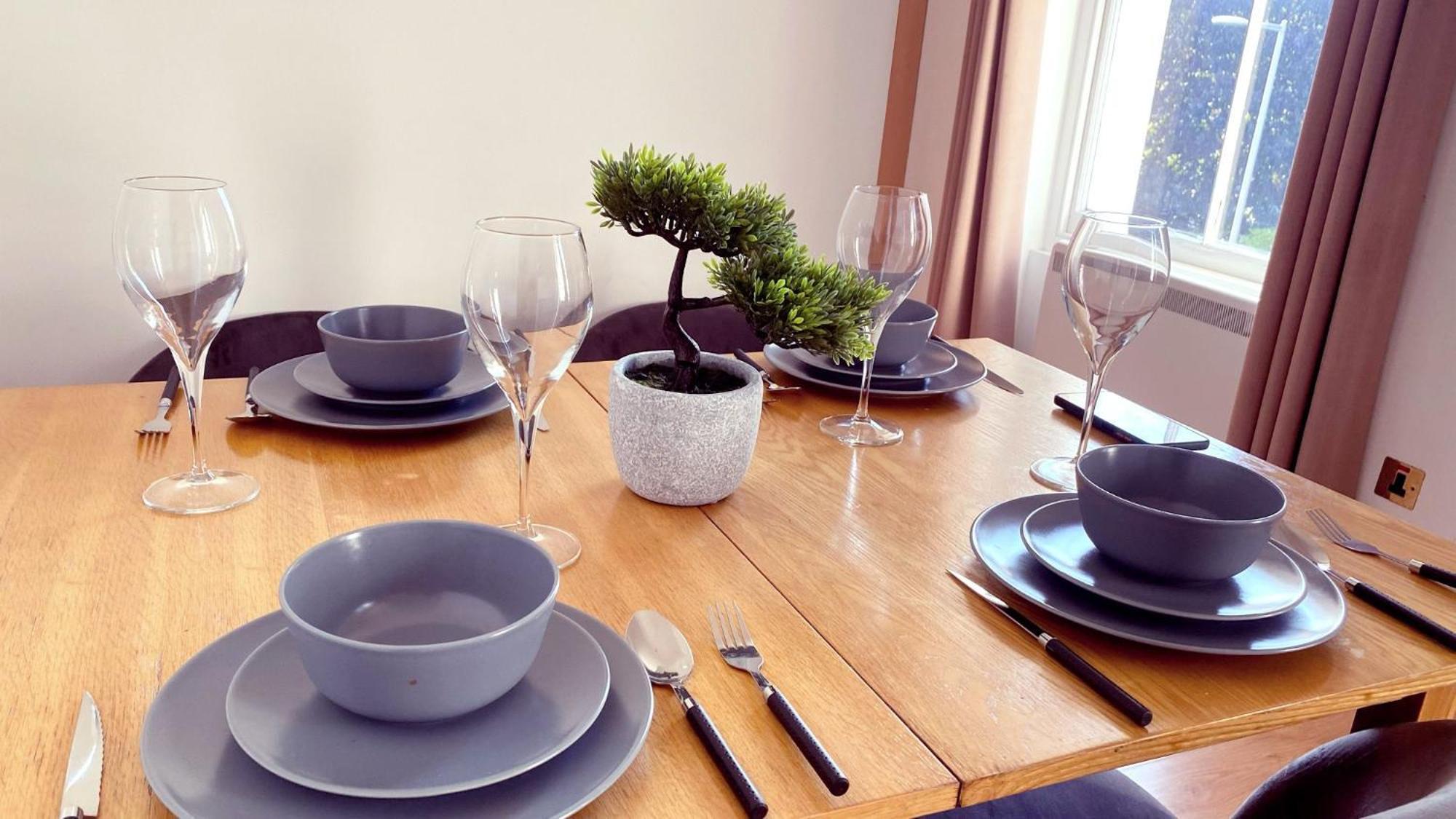 Uk Chaps Retreat: 2 Bedroom - 2Bathroom Apartment Лондон Екстер'єр фото
