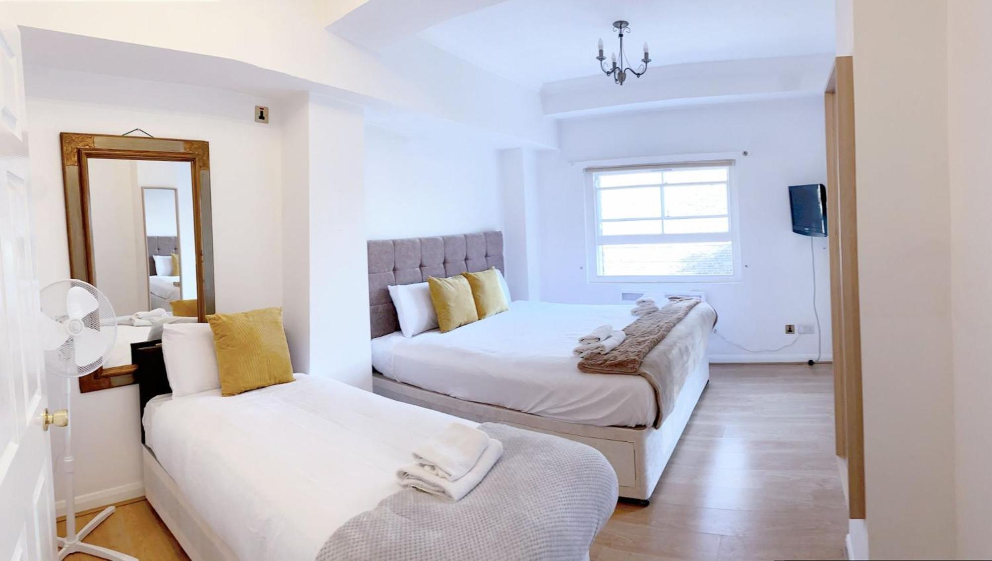 Uk Chaps Retreat: 2 Bedroom - 2Bathroom Apartment Лондон Екстер'єр фото