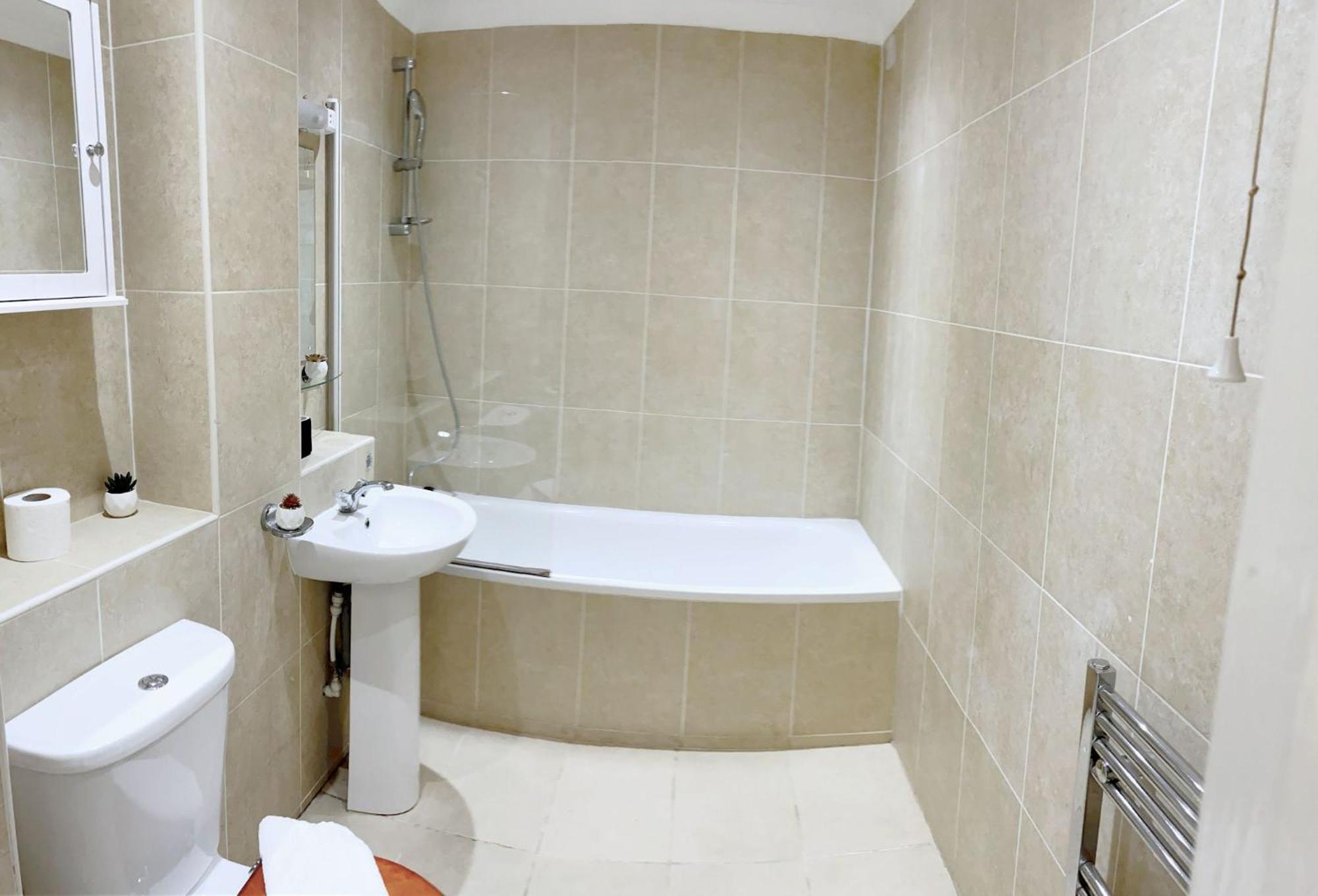 Uk Chaps Retreat: 2 Bedroom - 2Bathroom Apartment Лондон Екстер'єр фото